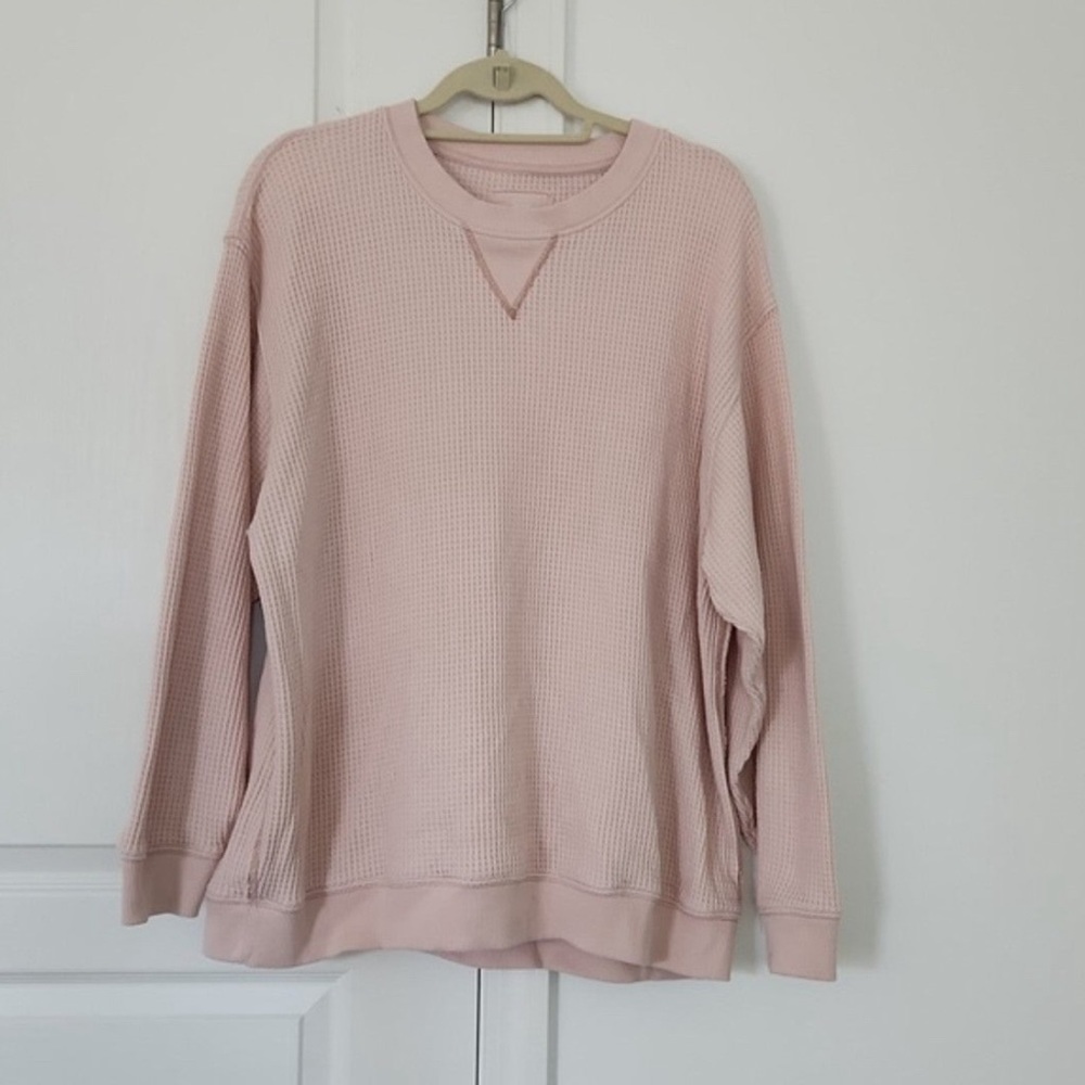 American Eagle Oversized Waffle Crewneck in Light Pink